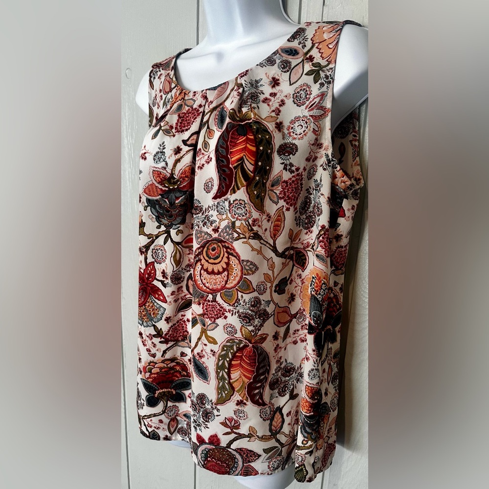 LOFT Floral Patterned Sleeveless Top - Picture 4 of 6